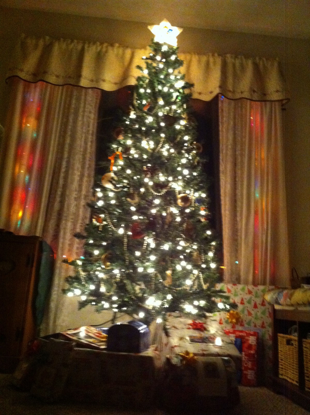 Season of Joy: Blessing the Brokenhearted During the&nbsp;Holidays